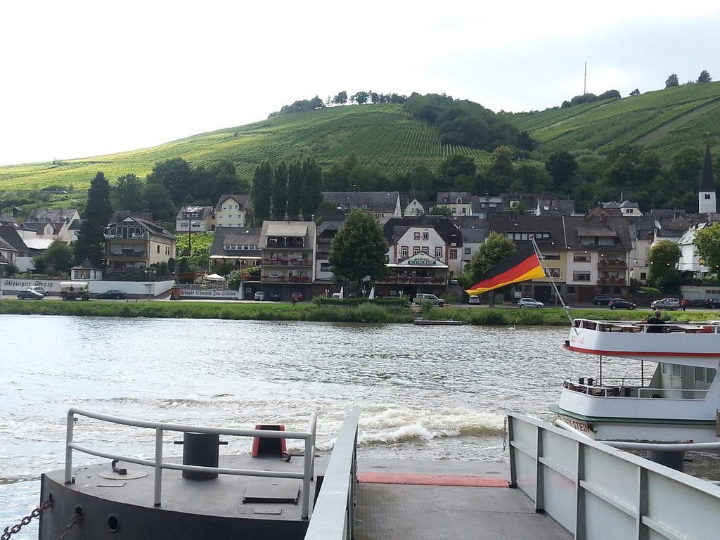Ferienhaus An der Mosel Zell Exterior foto