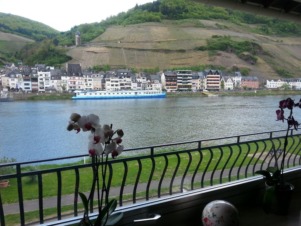 Ferienhaus An der Mosel Zell Zimmer foto